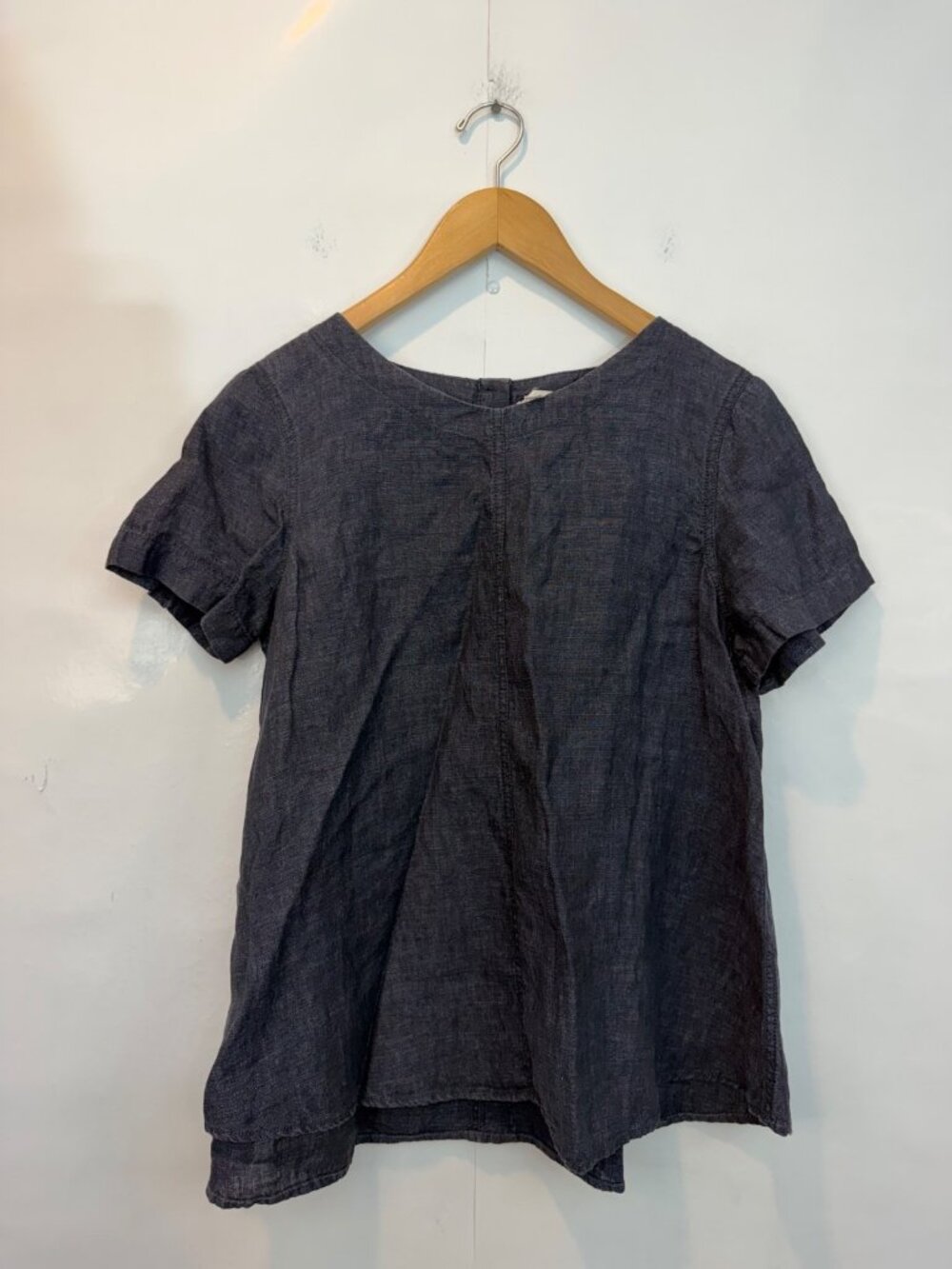 Eileen Fisher Women's Dark Blue Chambray Short Sleeve Top 100% Linen Size Small